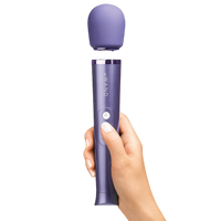 Le Wand Petite Rechargeable Massager Violet